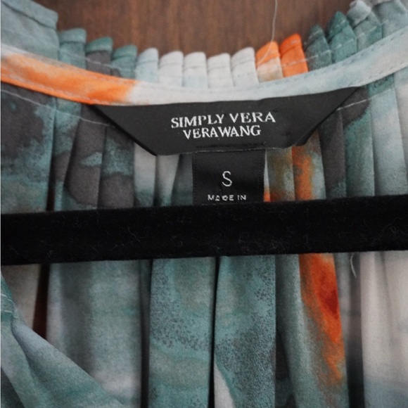 Abstract tank top blouse - Picture 2 of 2